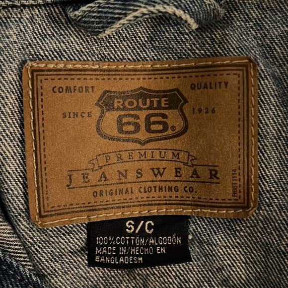 Button down Jean jacket size small - Picture 7 of 10